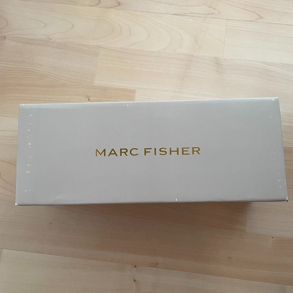 Marc Fisher Casper Sandal - Picture 8 of 8